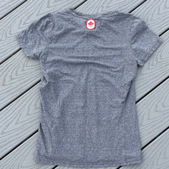 Hudson’s Bay - Olympic CANADA Gray Canada Short Sleeve Tee - Women’s Small - Picture 6 of 6